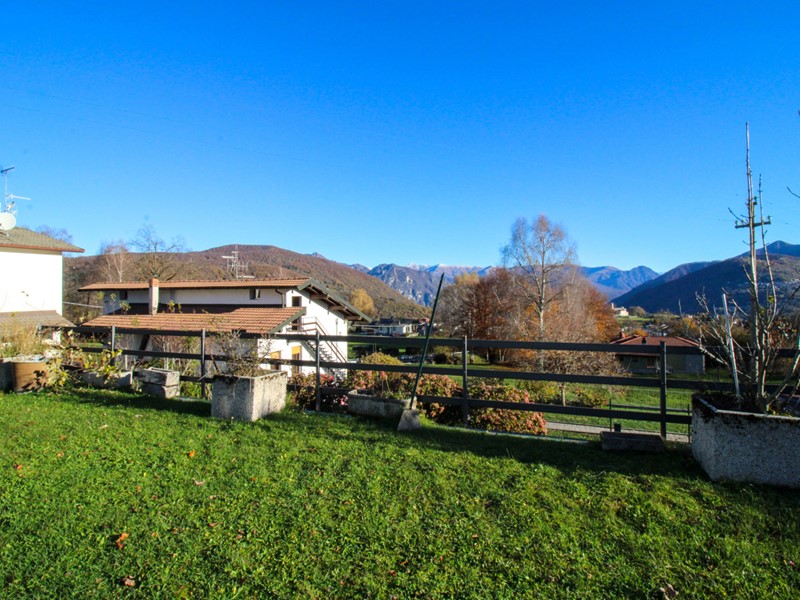 Villa in Vendita a Alta Valle Intelvi, 290'000&euro;, 140 m²
