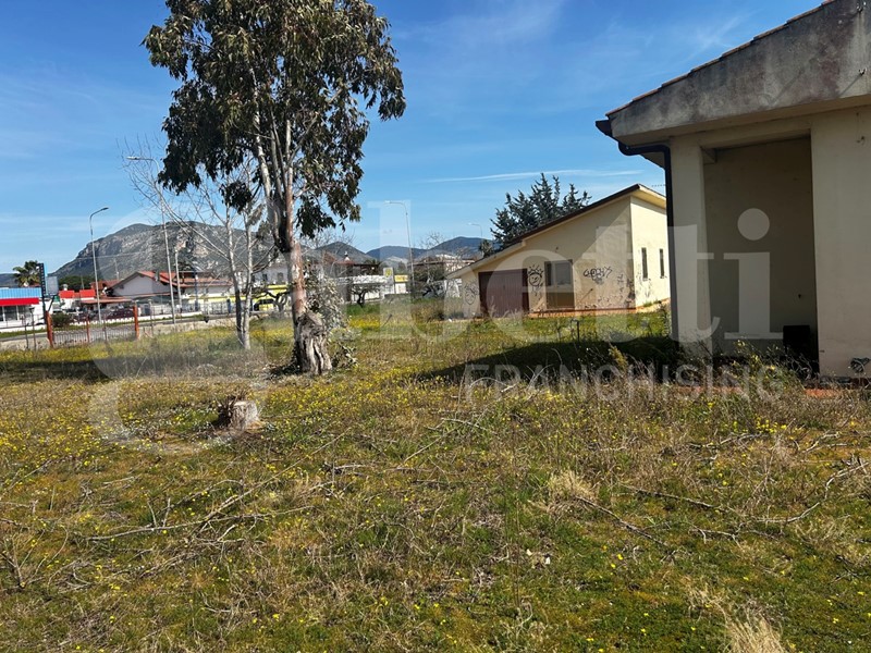 Casa Indipendente in Vendita a Terracina, 320'000&euro;, 100 m²