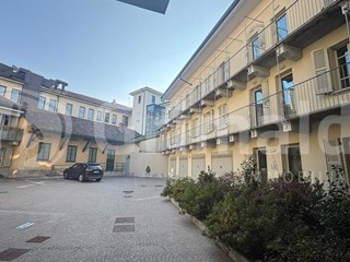 Ufficio in Affitto a Abbiategrasso, 700€, 20 m², arredato