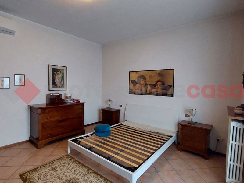 Villa in Vendita a Canegrate, 370'000&euro;, 210 m², arredato