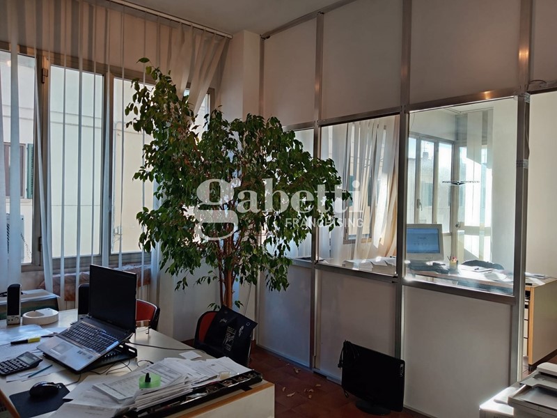 Negozio in Vendita a Firenze, 140'000&euro;, 55 m²