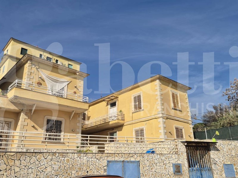 Trilocale in Affitto a Napoli, 800&euro;, 70 m²