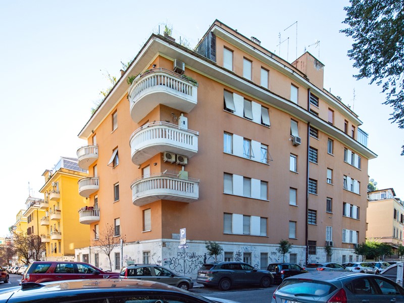 Bilocale in Vendita a Roma, 299'000€, 69 m²
