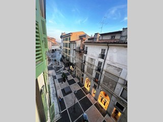 Bilocale in Affitto a Brescia, 1'100€, 60 m², arredato