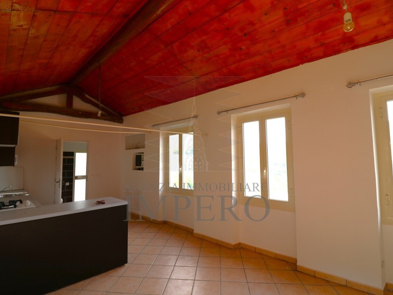 Casa Semi Indipendente in Vendita a Ventimiglia, zona Latte, 86'500&euro;, 55 m²