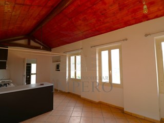 Casa Semi Indipendente in Vendita a Ventimiglia, zona Latte, 86'500&euro;, 55 m²