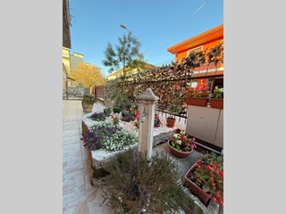 Casa Indipendente in Vendita a Rovigo, zona S. Bortolo, 189'000€, 170 m², arredato, con Box