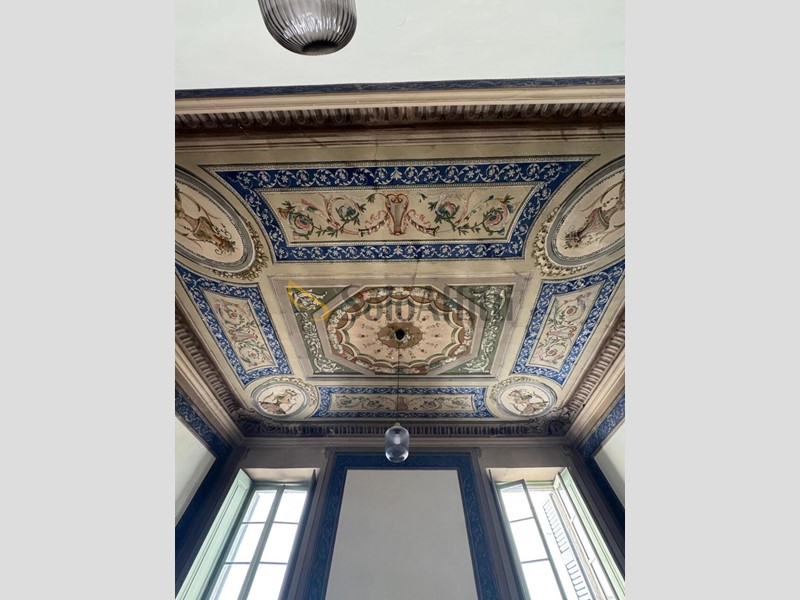 Appartamento in Affitto a Brescia, 200 m²