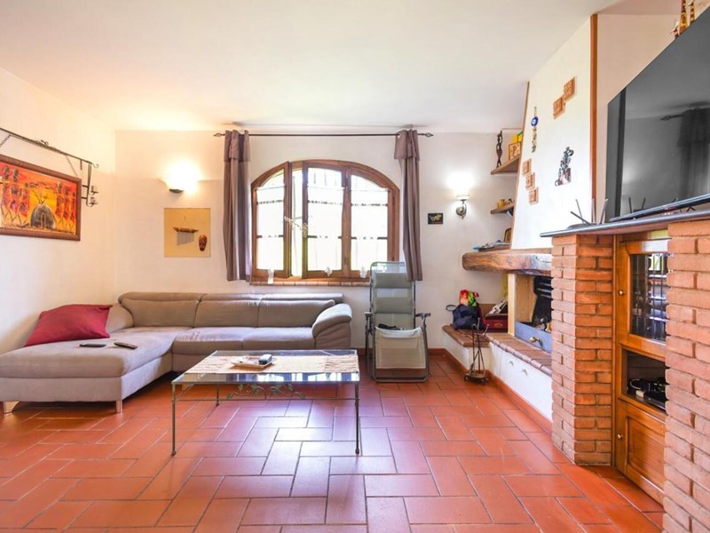 Villetta a schiera in Vendita a Massa, zona Altagnana, 310'000&euro;, 156 m²