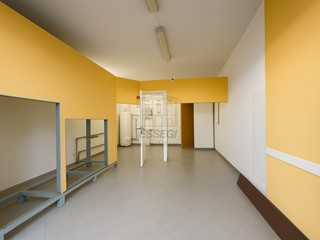 Capannone in Affitto a Lucca, zona Ovest, 700&euro;, 40 m²