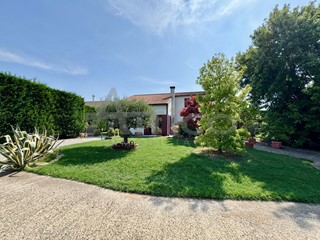 Casa Indipendente in Vendita a Bosaro, 199'000&euro;, 170 m², arredato, con Box