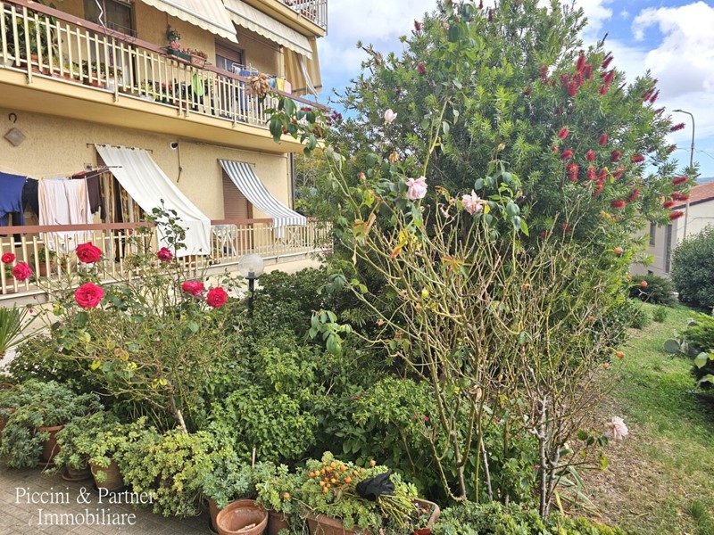 Quadrilocale in Vendita a Tuoro sul Trasimeno, 95'000€, 90 m², con Box