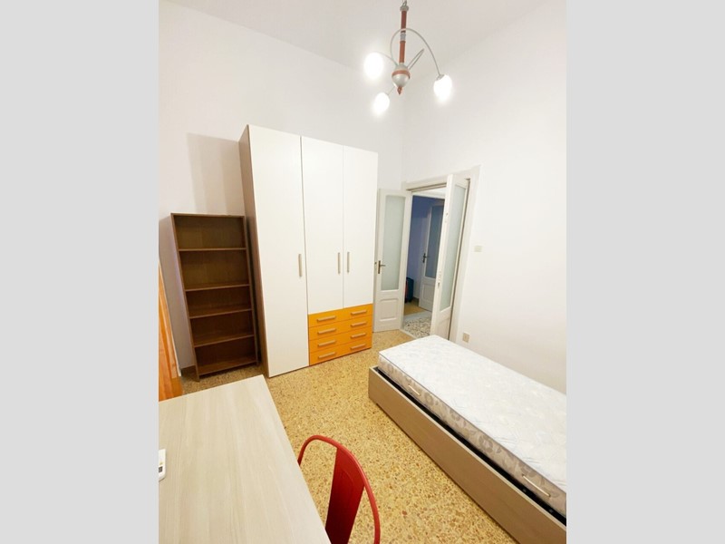 Stanza in Affitto a Sassari, 300€, 110 m², arredato