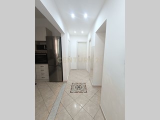 Quadrilocale in Vendita a Messina, 75'000€, 77 m²