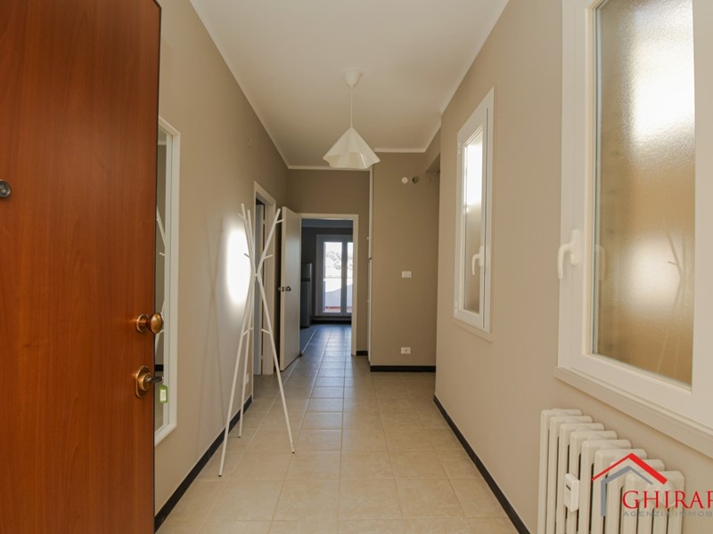 Quadrilocale in Affitto a Genova, zona Sestri Ponente, 1'200€, 70 m², arredato