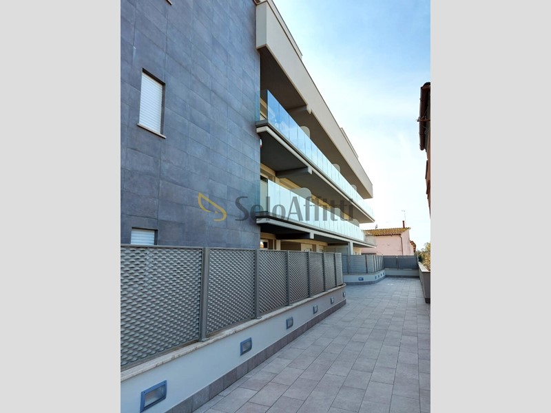 Trilocale in Affitto a Roma, zona Ostia, 1'490€, 85 m²