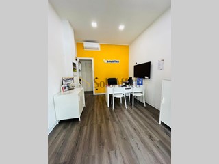 Capannone in Affitto a Frosinone, 750€, 36 m²