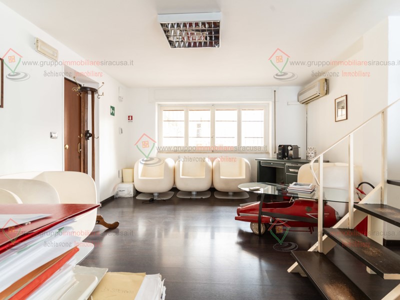 Trilocale in Vendita a Siracusa, zona Adda Gelone Timoleonte, 55'000€, 55 m²