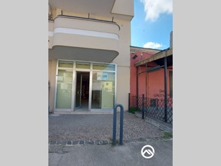 Negozio in Affitto a Caivano, 500&euro;, 50 m²