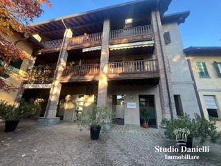 Ufficio in Vendita a Carate Brianza, 104'000&euro;, 50 m²