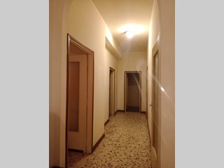 Bilocale in Vendita a Mantova, 85'000€, 90 m²