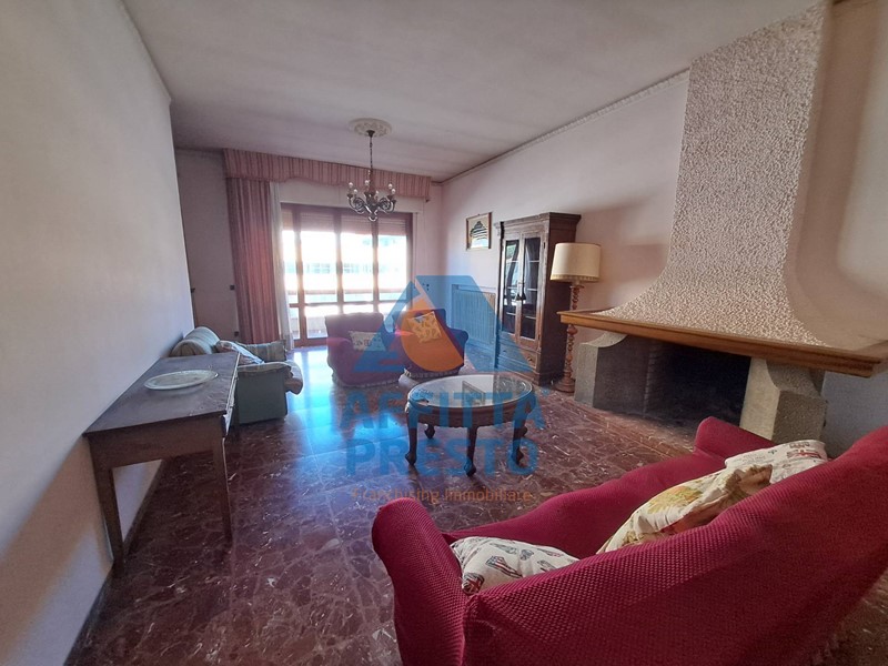 Appartamento in Vendita a San Miniato, 250'000&euro;, 243 m²