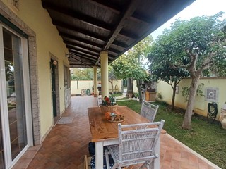 Villa in Vendita a Latina, 349'000&euro;, 120 m²