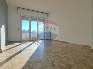 Trilocale in Affitto a Varese, 700€, 90 m²