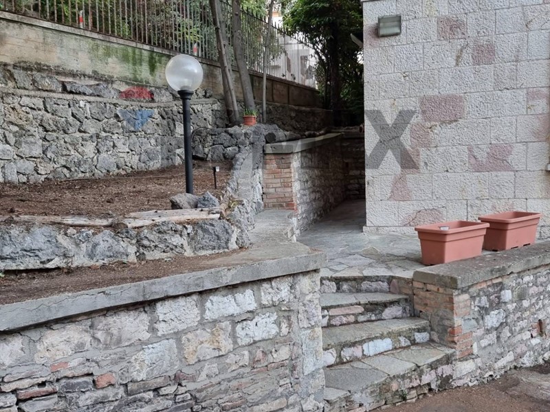 Quadrilocale in Vendita a Perugia, 135'000&euro;, 78 m²