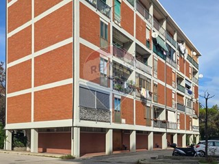 Appartamento in Vendita a Pescara, 65'000€, 87 m²