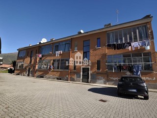Trilocale in Vendita a Cuorgnè, 39'000&euro;, 65 m²