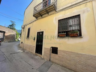 Trilocale in Affitto a Avella, 450€, 70 m²