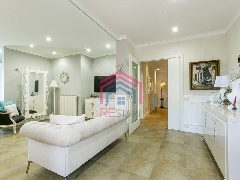 Casa Semi Indipendente in Vendita a Pomezia, 269'000€, 185 m²