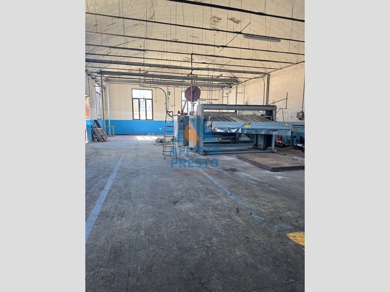 Capannone in Affitto a Santa Croce sull'Arno, 5'000&euro;, 1200 m²
