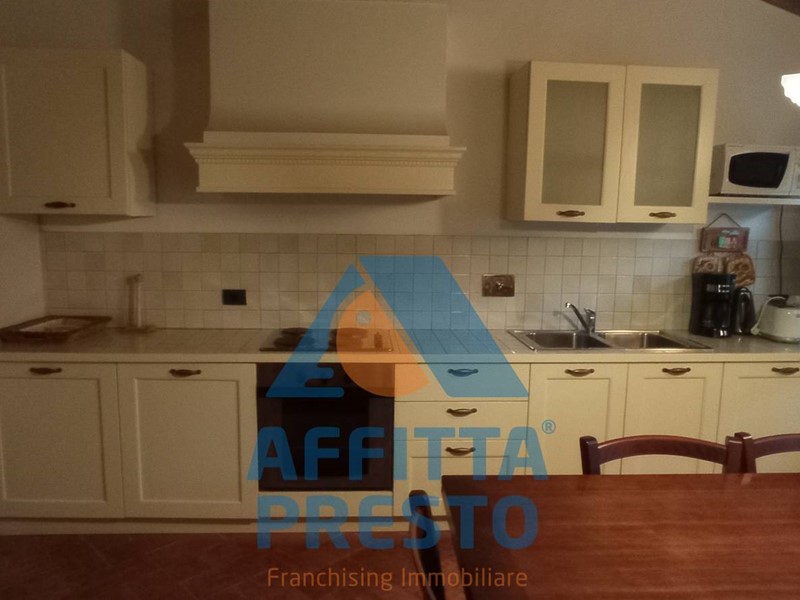 Casa Semi Indipendente in Affitto a Castelfiorentino, 800&euro;, 110 m²