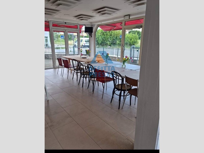 Attività commerciale in Affitto a Cerreto Guidi, 850&euro;, 90 m²