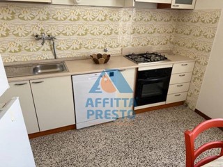 Stanza in Affitto a Empoli, 300&euro;, 80 m²