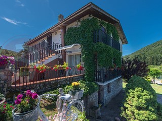 Casa Indipendente in Vendita a Trevi nel Lazio, 185'000€, 250 m²