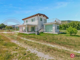 Villa in Vendita a Roccasecca, 348'000€, 222 m²