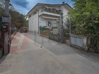 Casa Indipendente in Vendita a Castrocielo, 150'000€, 240 m²