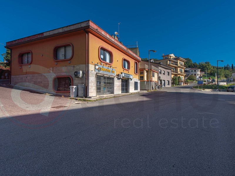 Appartamento in Vendita a Atina, 278'000€, 650 m²