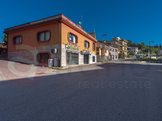 Appartamento in Vendita a Atina, 278'000€, 650 m²