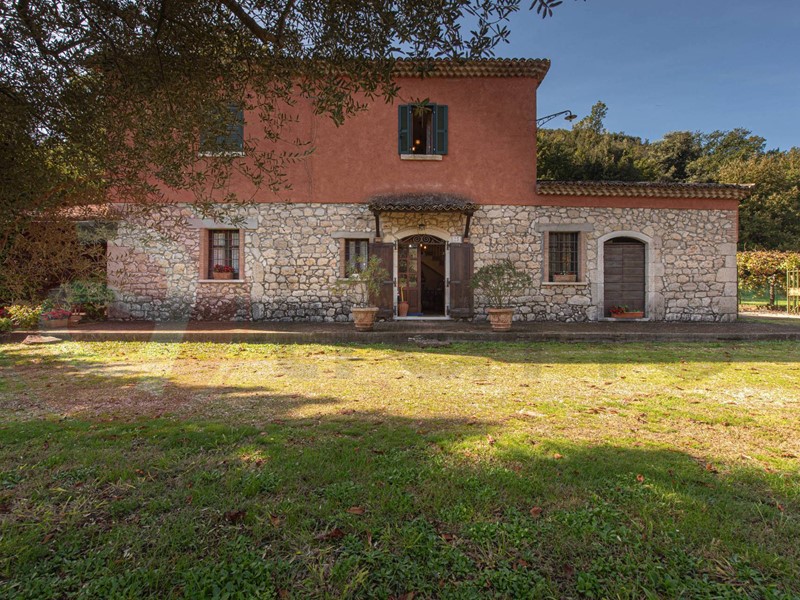 Rustico in Vendita a Roccasecca, 460'000€, 310 m²