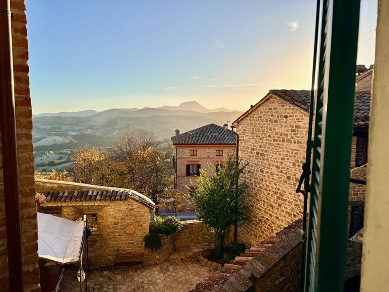 Attico in Vendita a Staffolo, 30'000€, 182 m²