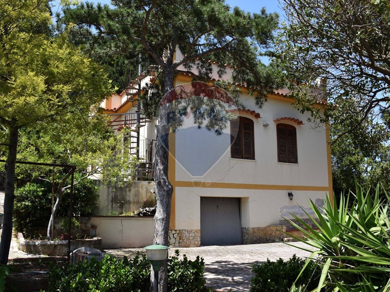 Villa in Vendita a Misilmeri, 130'000&euro;, 100 m²