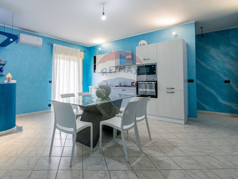 Appartamento in Vendita a Fiumefreddo di Sicilia, 108'000€, 107 m²