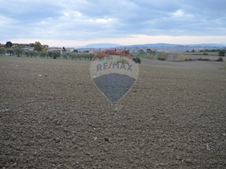 Terreno edificabile in Vendita a Marsciano, 74'000&euro;, 11000 m²
