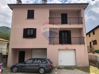 Quadrilocale in Vendita a Gualdo Tadino, 149'000&euro;, 130 m²