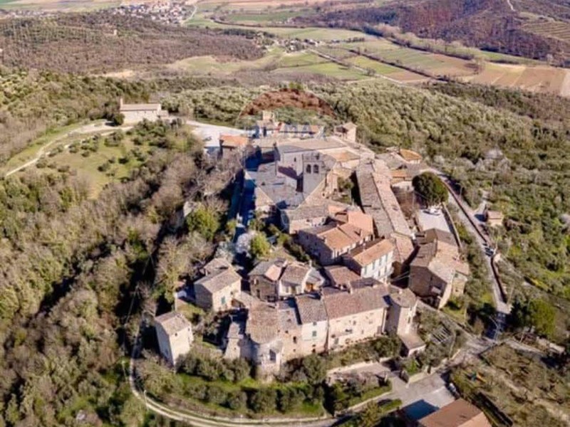 Quadrilocale in Vendita a Perugia, 85'000€, 110 m²