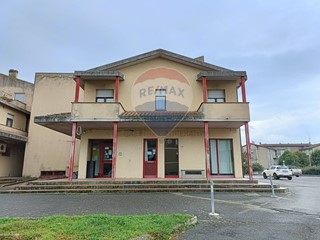 Immobile commerciale in Vendita a Fabro, 100'000&euro;, 150 m²